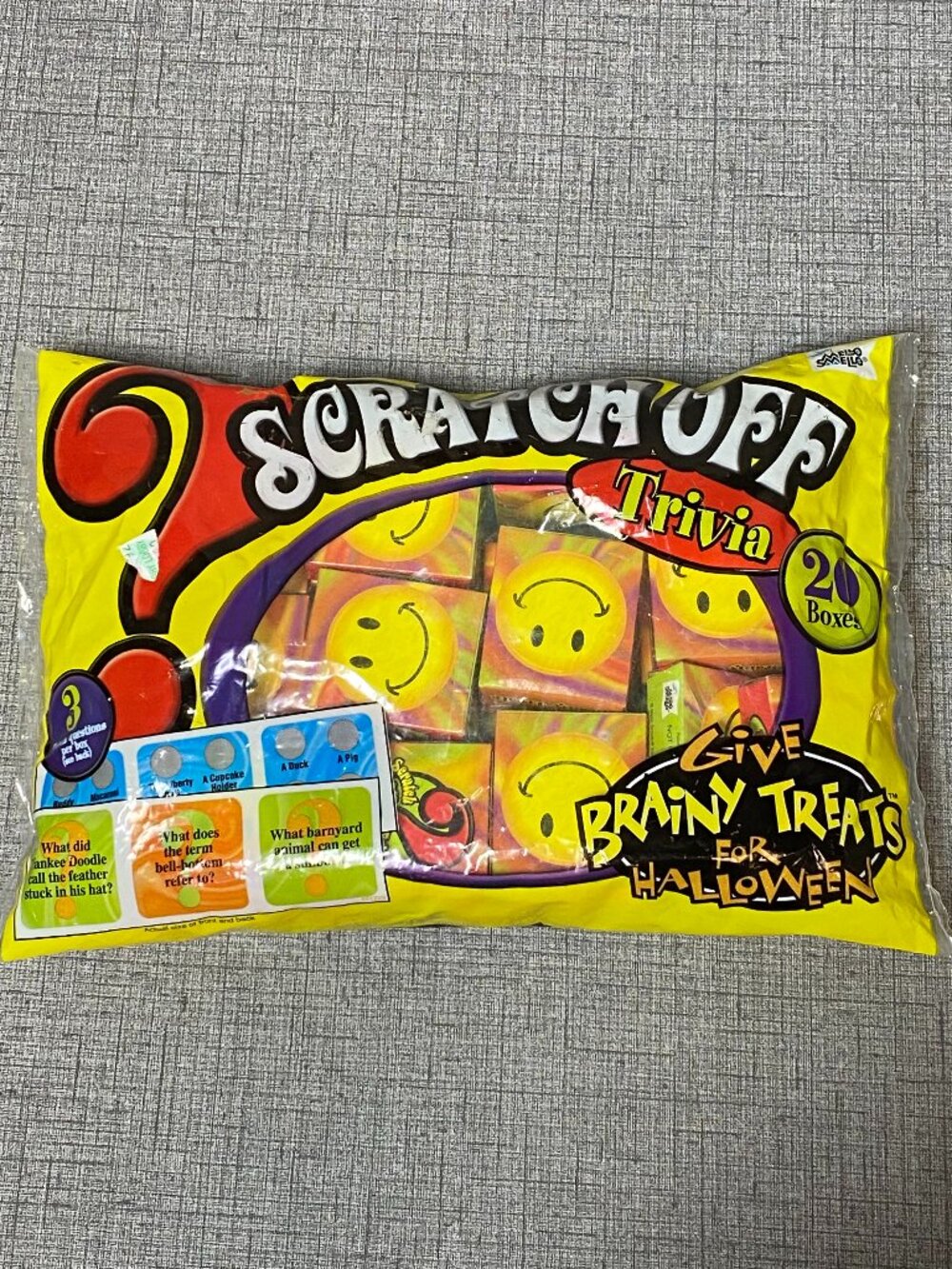 New Mello Smello Vintage 2001 Scratch Off Trivia Halloween Sticker Boxes NOS